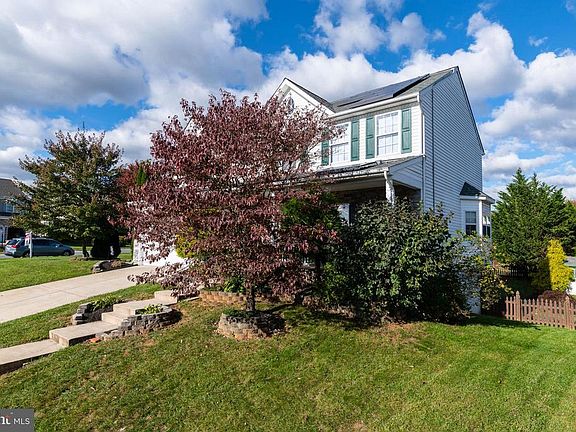 2nd image of 1400 Wooden Branch Ct