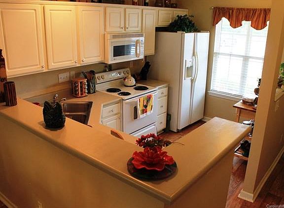 5th image of 106 Mangum Cir #13