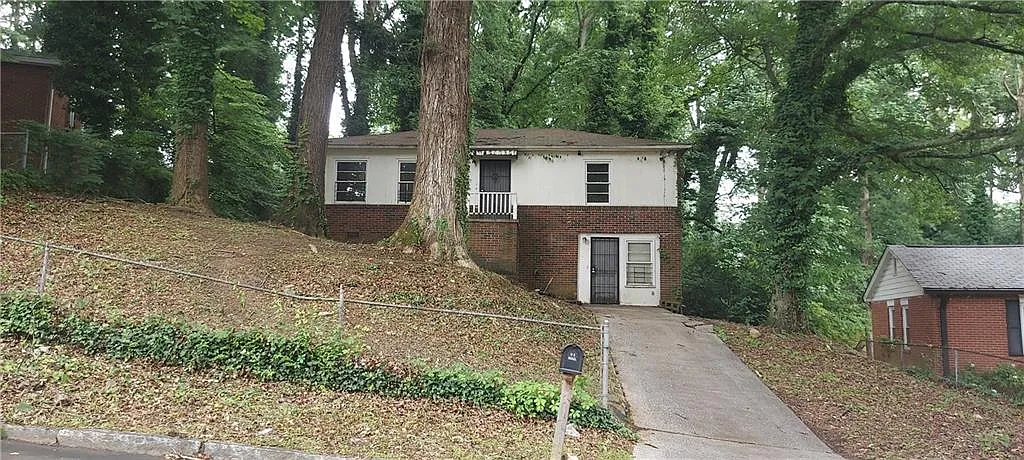 2980 Wanda Cir SW photo 1