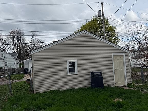 4th image of 1509 42nd St