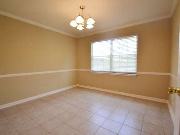 3rd image of 385 Hickory Hollow Dr N