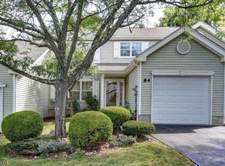 84 Aspen Ln, Freehold, NJ 07728