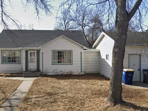 512 1st St N, Ellendale, ND 58436