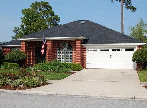 4th image of 2143 Forest Gate Dr E