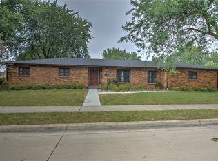 600 Hopi St, Forsyth, IL 62535