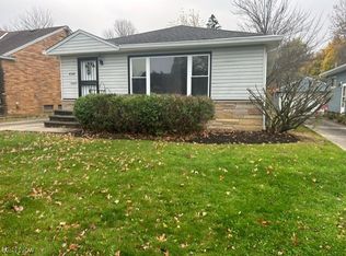 4384 Adrian Rd, South Euclid, OH 44121