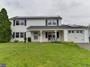 25 Hopkins Ln, Willingboro, NJ 08046
