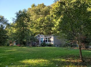 573 Skyline Dr, Beaver, WV 25813