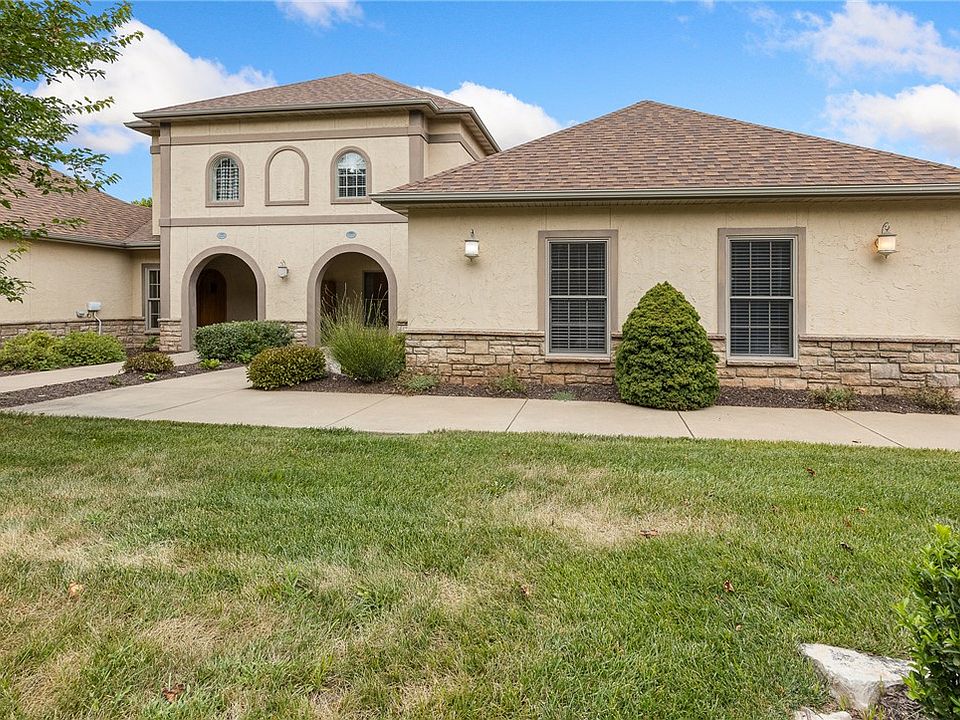 1st image of 130 Lugano Ln