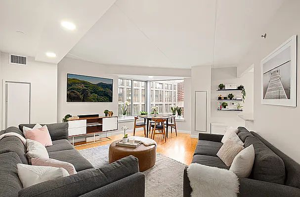 1st image of 212 S Oxford St APT 5J