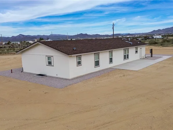 8996 W Palo Verde Dr, Dolan Springs, AZ 86441