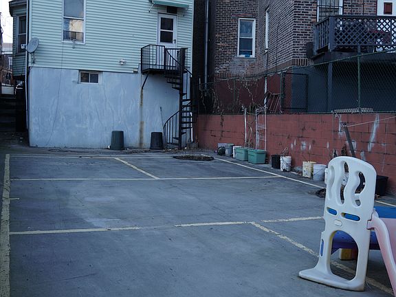 4th image of 1842 Harrison Ave
