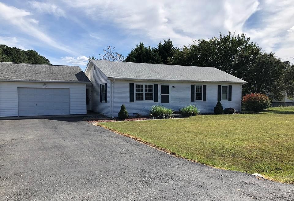 1st image of 1170 Royal Way