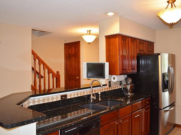 5th image of 6632 Lower Lake Dr