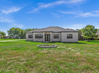1057 Meadow Hill Dr, Lavon, TX 75166