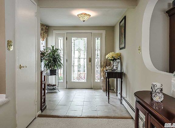 3rd image of 256 Marilynn St