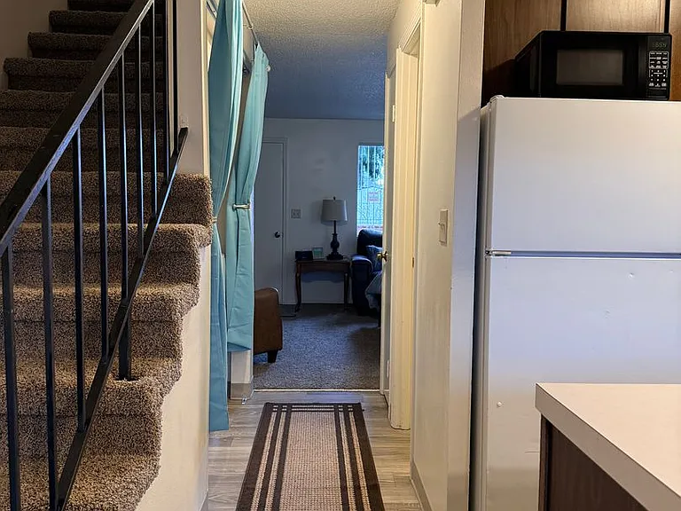 Rolling Hills Townhouses — Photo 31