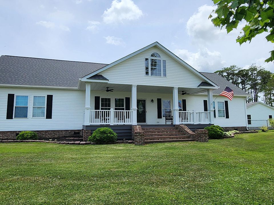 1st image of 121 Plantation Street