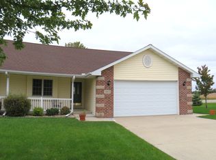 2305 20th Ave #B, Sterling, IL 61081