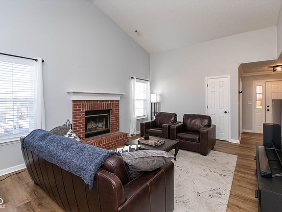 3rd image of 8552 Gainesville Dr