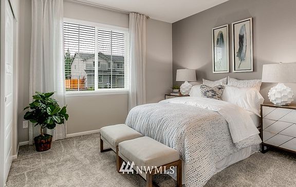 4th image of 2758 Christianson Street #31