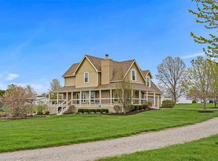 1204 NE 188th St, Smithville, MO 64089