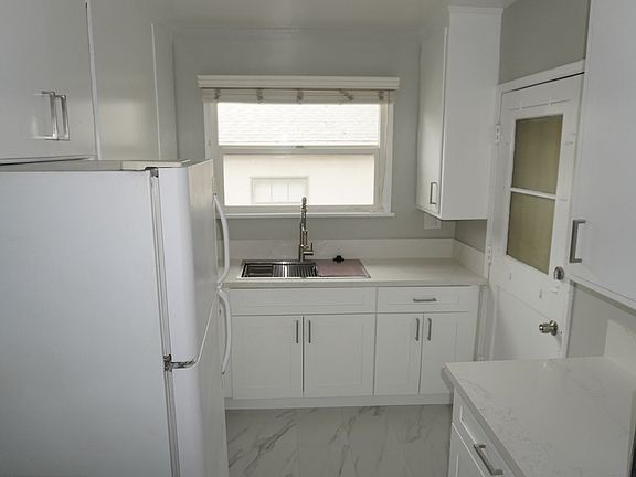 2nd image of 628 Orange Grove Ave #640A