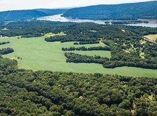 251 Red Hill Rd, Dauphin, PA 17018