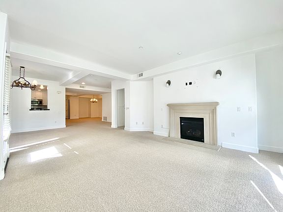5th image of 11611 Montana Ave APT 202