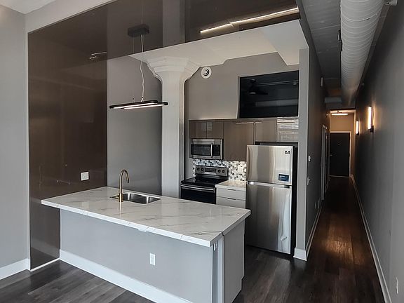 5th image of 113 E 3rd St #310