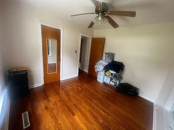 4th image of 324 S 5th St