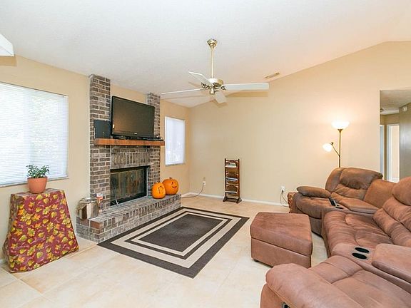 5th image of 1512 Prairie Lake Blvd