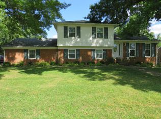 8013 Cortland Dr, Louisville, KY 40228