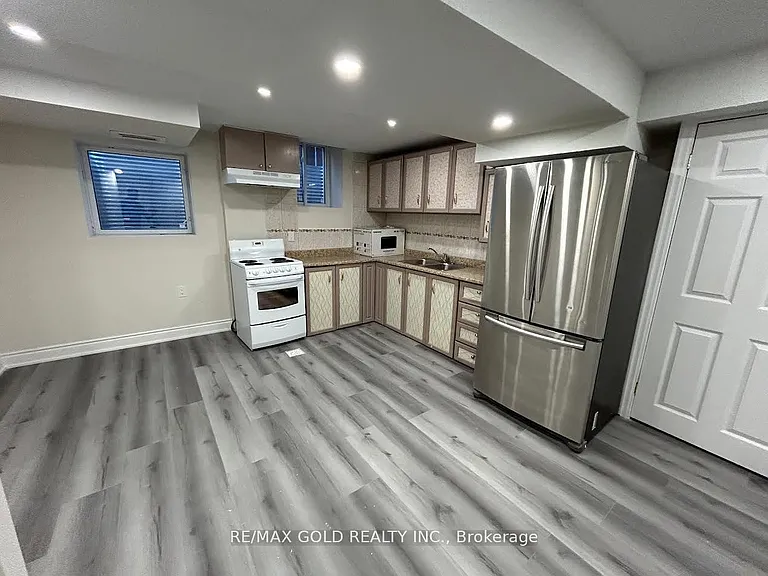 1028 Fernandez Dr #BASEMENT — Photo 9