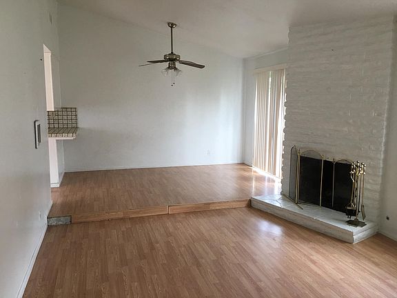 3rd image of 2161 Holly Ave