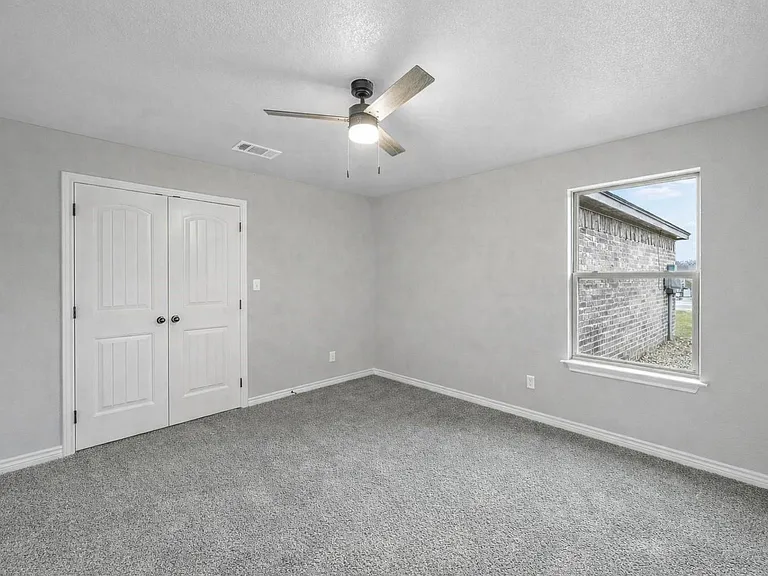 228 Saint Charles Dr — Photo 13