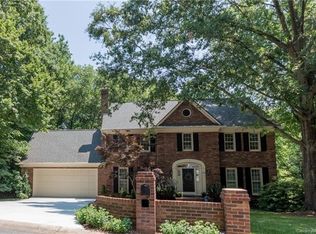 2011 Shannon Bridge Ln, Matthews, NC 28105