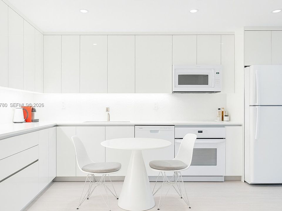 1st image of 2301 Collins Ave APT 636