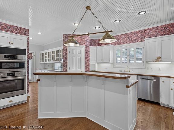 5th image of 8813 Copper Oaks Ln
