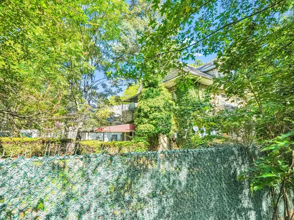 81-26 Austin Street image 14 of 30