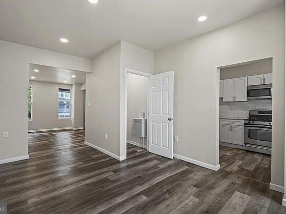 4th image of 3030 Windsor Ave