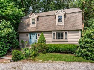 105 Newell Dr, Cumberland, RI 02864