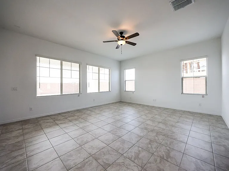 7695 W Smoketree Dr — Photo 11