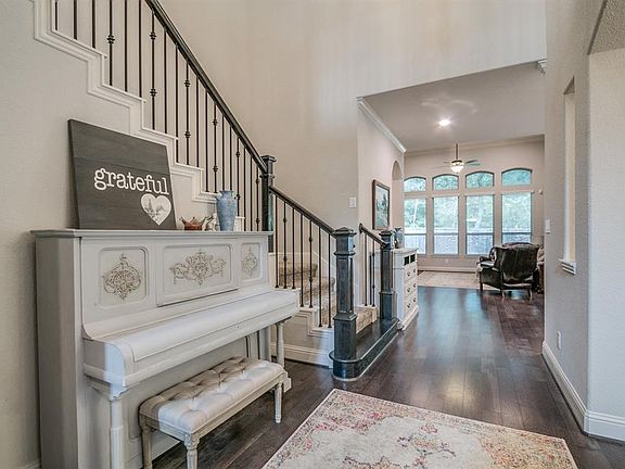 3rd image of 838 Evergreen Meadows Ln