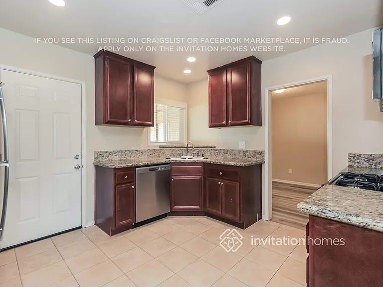 8943 Conway Dr — Photo 6