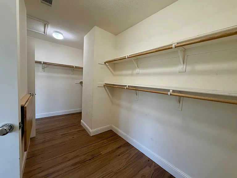 1326 Remington Ct — Photo 16