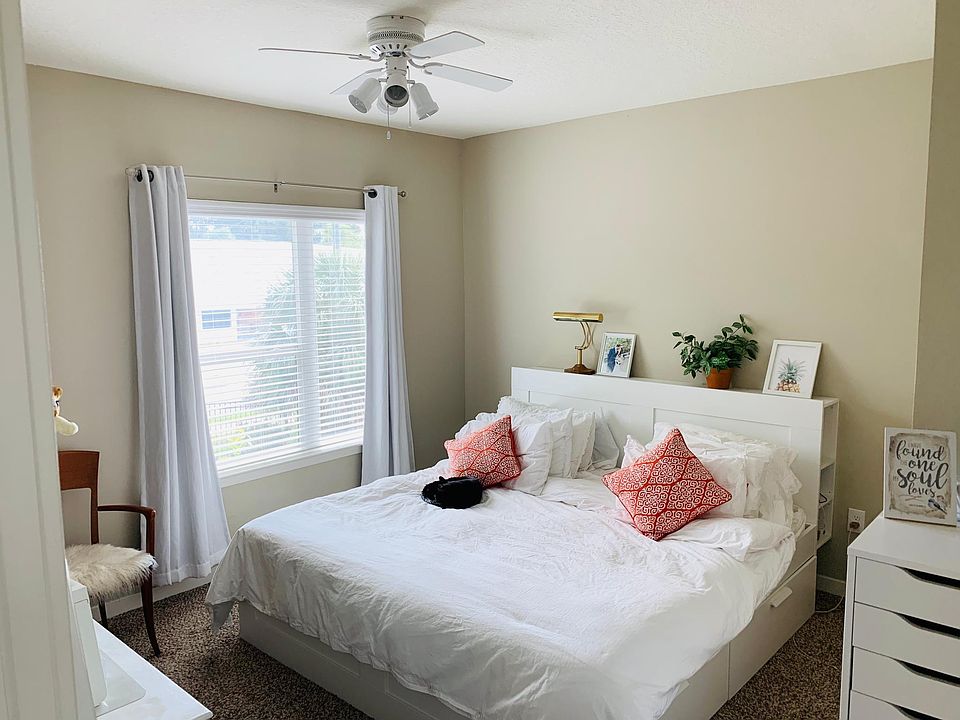 1st image of 1079 Park St APT 202