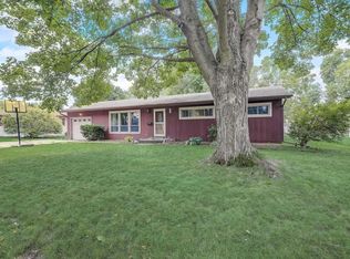5105 Sherven Dr, Madison, WI 53716