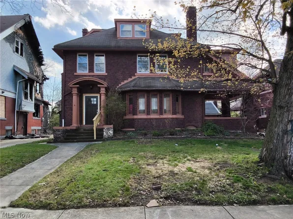 1818 Farmington Rd, East Cleveland, OH 44112