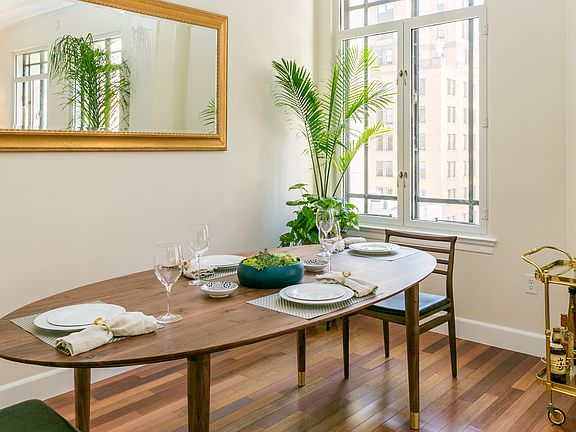 3rd image of 201 Sansome St Unit 1003